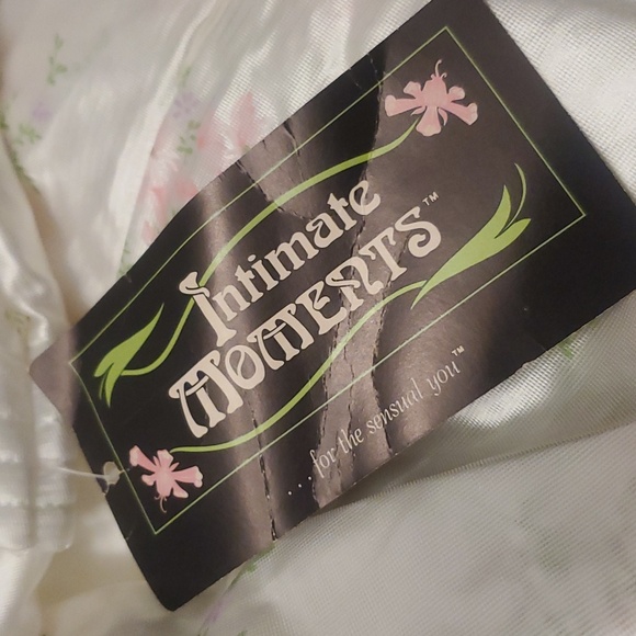 Intimate Moments Plus Size Feminine & Soft Lightweight Robe - Picture 6 of 8